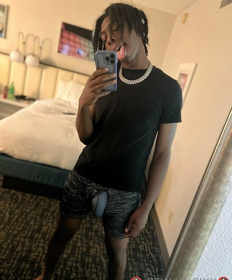 officialotwlilsixx onlyfans pics