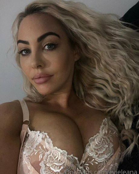 evieleana naked onlyfans