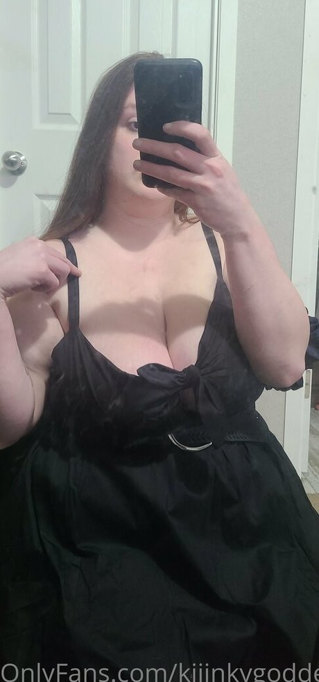 kiiinkygoddess onlyfans leak fuck