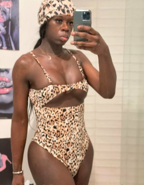 glamazonchanelr onlyfans naked leak