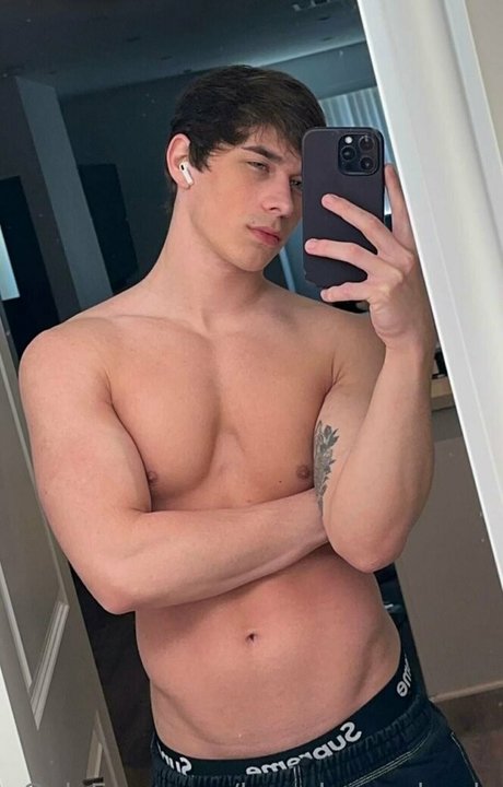 brandonrowlandx free onlyfans