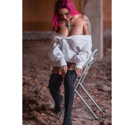 Dzsenifer Vajai onlyfans model photos