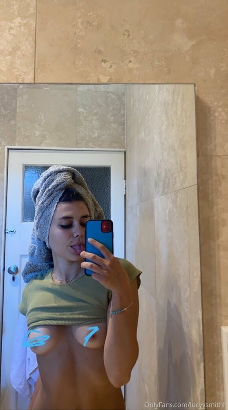 Lucia Colosimo onlyfans leakes