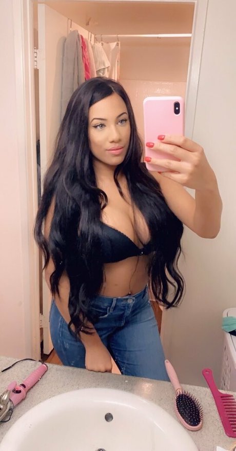 pinklipz xo onlyfans leaked pics