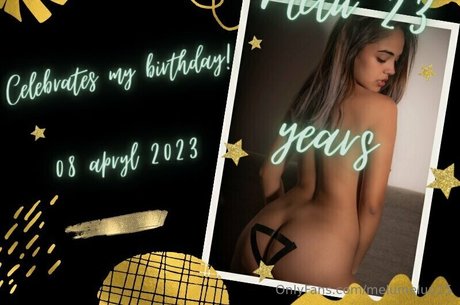 melumeluu15 onlyfans leaked.