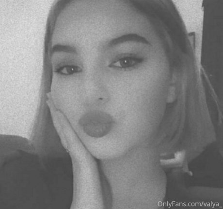 valya_ nude onlyfans leaks