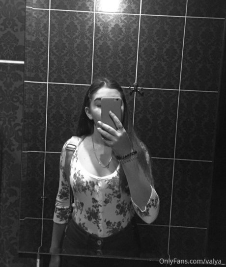 valya_ onlyfans exposed