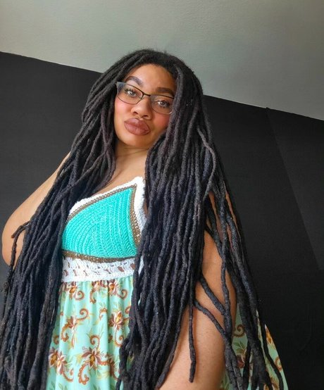 Locked Honey Princess onlyfans leaks