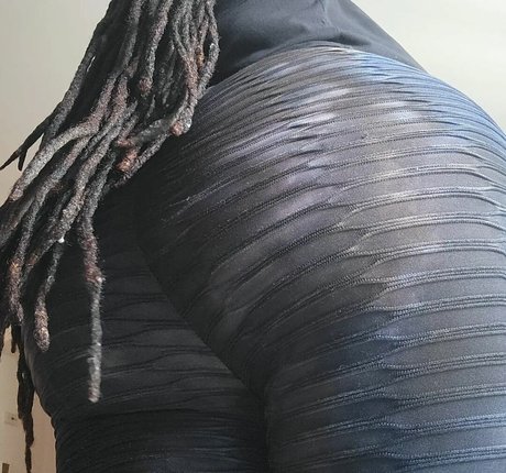 Locked Honey Princess onlyfans nude pictures