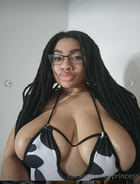 Locked Honey Princess is on onlyfans