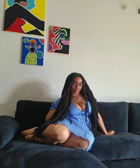 Locked Honey Princess onlyfans free content