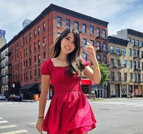 ExtraEmily onlyfans nudes leaked