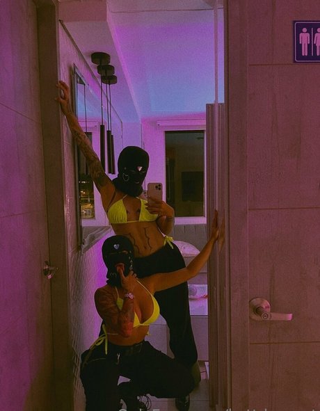 DElettraa onlyfans free porn