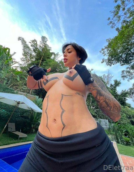 DElettraa onlyfans content