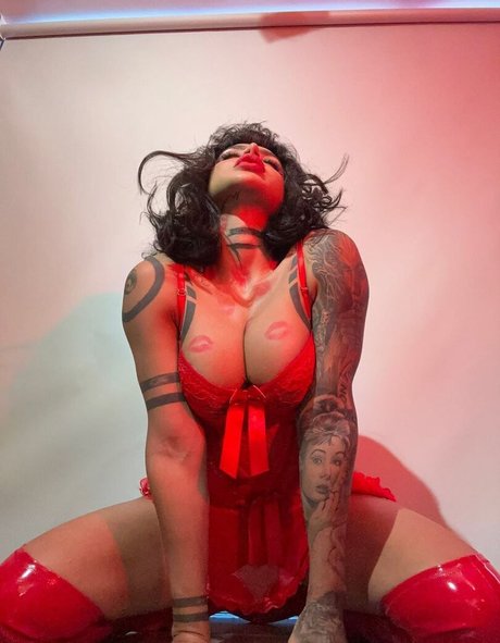 DElettraa onlyfans fotos