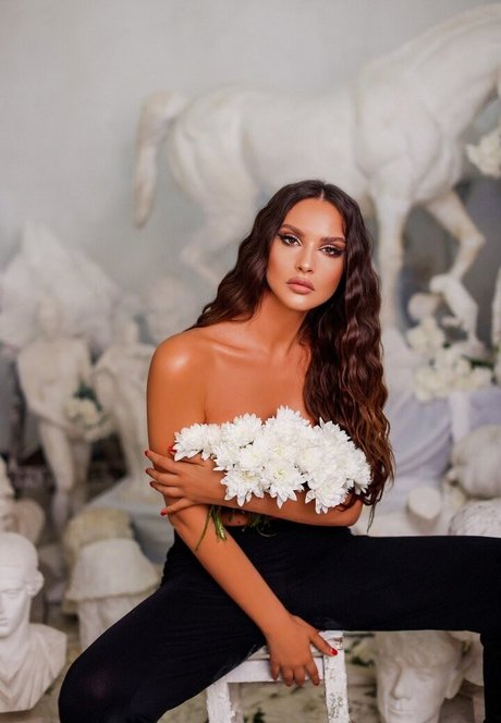 Oriola Marashi leaked onlyfans nude