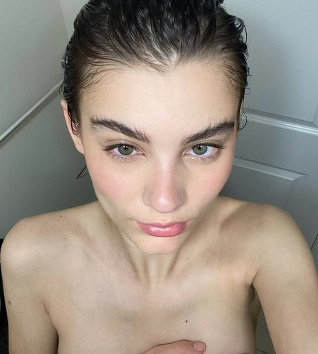 Bec Lauder onlyfans nude pics