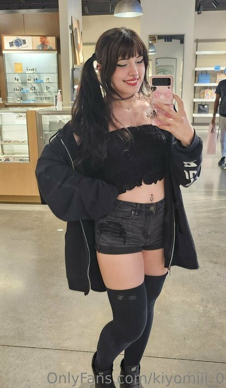 kiyomiii 0 strip onlyfans