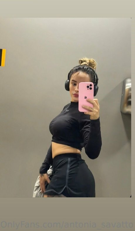 antonia savatto desnuda onlyfans