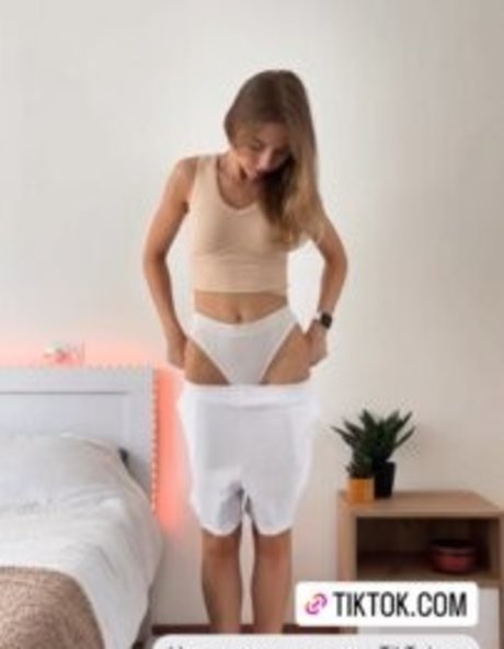 Mary Lvk only fans naked