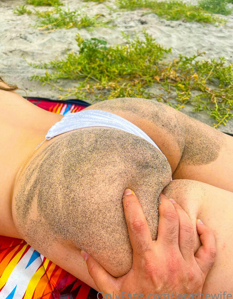 larathewife onlyfans