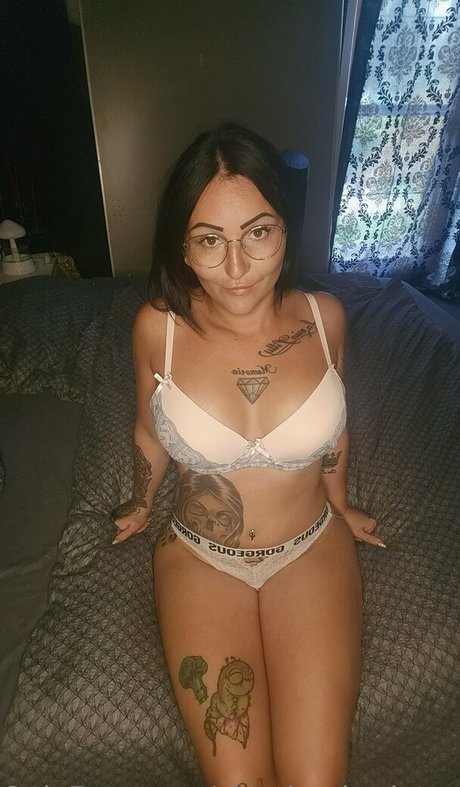 cheeky charlotte naked leaked onlyfans