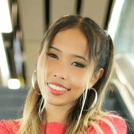 AlicexAllison onlyfans creator