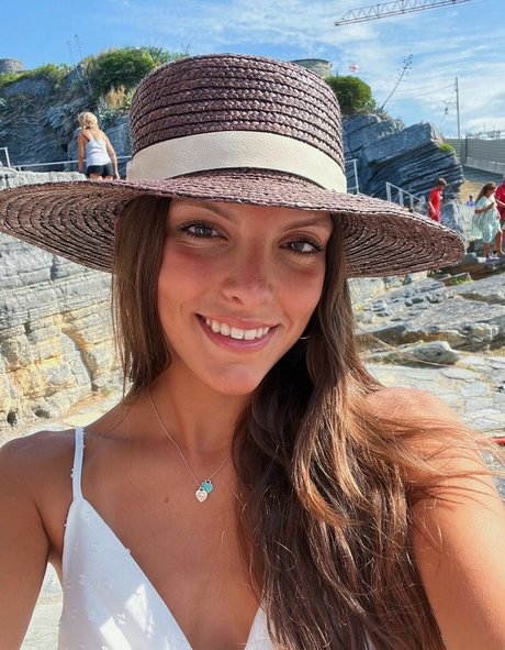 Jackie Aron en onlyfans