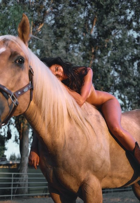 Natalie Jayne Roser onlyfans content type