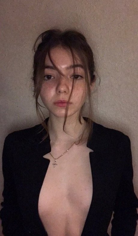 women onlyfans pornographic plate