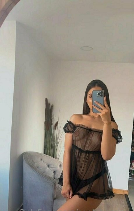 sophibumxxx naked only fans