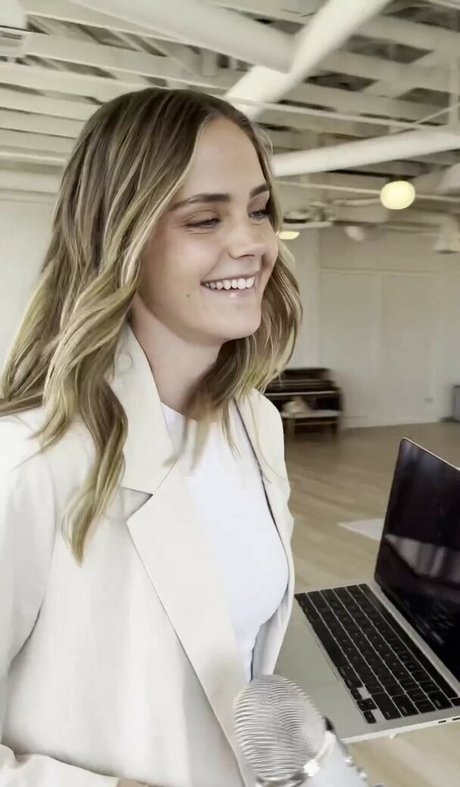 Lifewithlaurenmae nude only fans