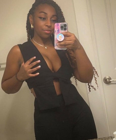 JazzyGuns onlyfans nude leaked