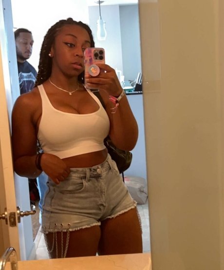 JazzyGuns naked on onlyfans