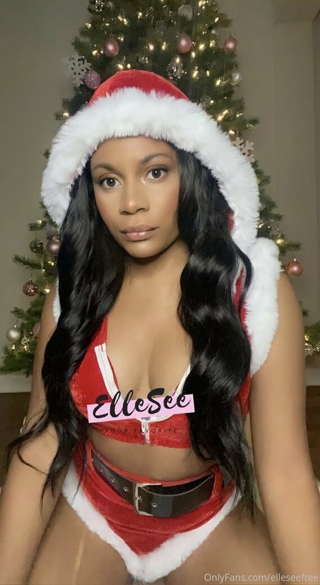 elleseefree topless onlyfans