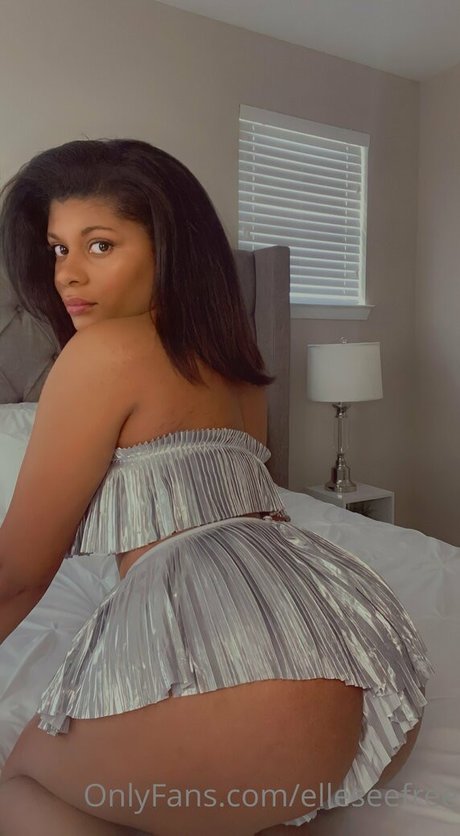 elleseefree nude onlyfans leak
