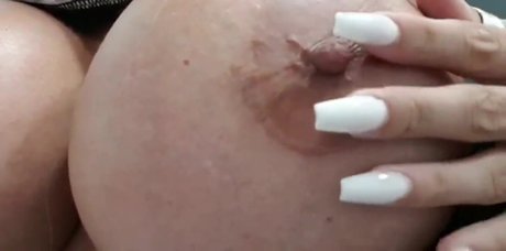 Kristhin Gomez onlyfans naked leaked