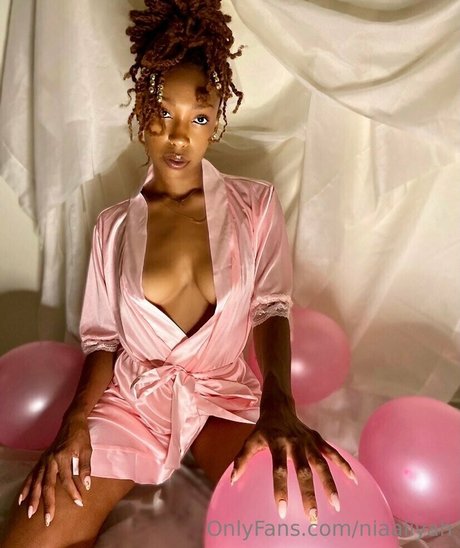 niaaliyah tits onlyfans