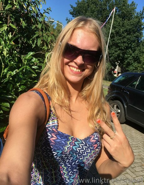 siswet19 onlyfans nude photos