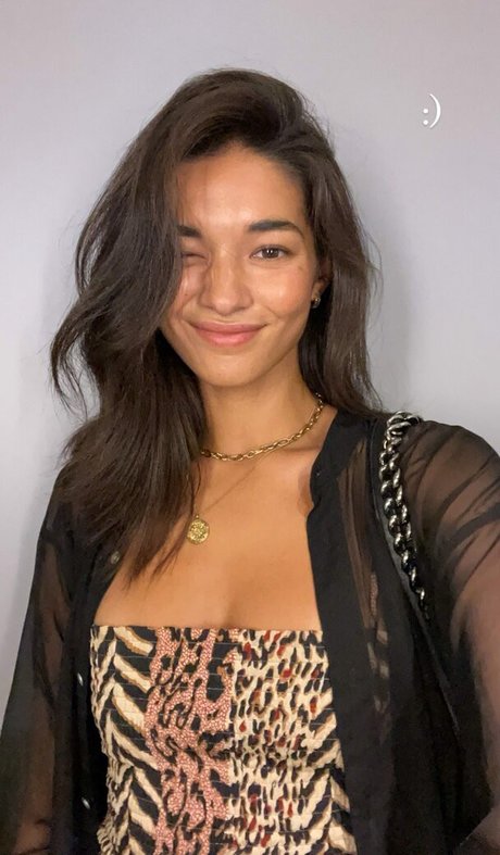 Anelia Moor onlyfans leaks porn