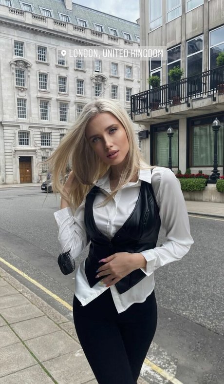 brunette pussy onlyfans xxx visual