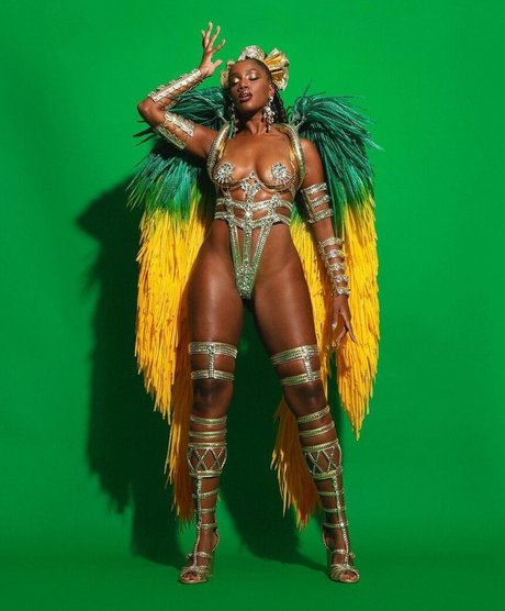 Iza Cantora leaks onlyfans