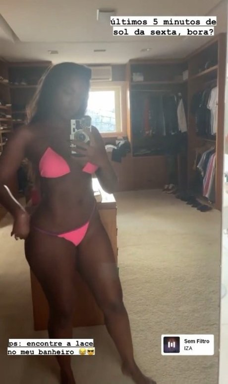 Iza Cantora only fans pics