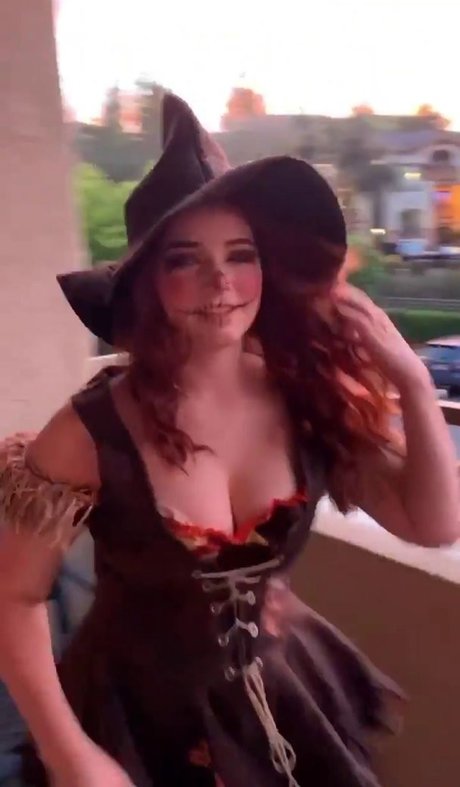 Goodnight Moon onlyfans joi