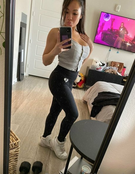 DeliciousDani tits onlyfans