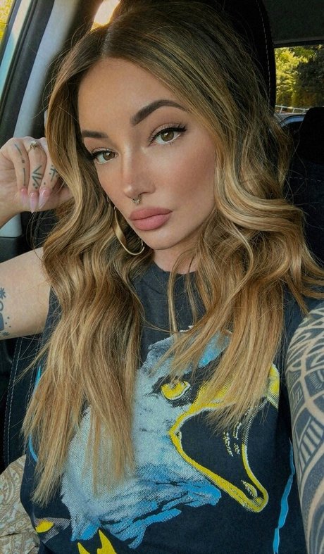 Brittany Zapata onlyfans pics