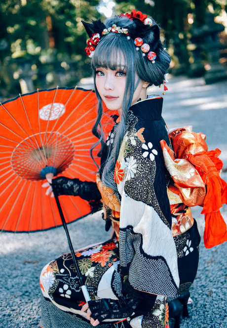 beautiful ladyboy onlyfans top print