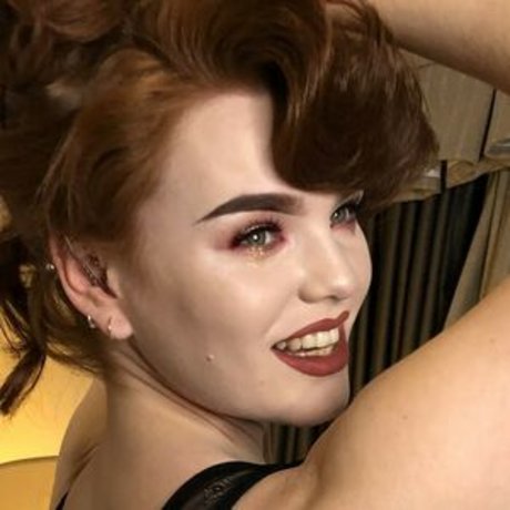 MissDeadlyRed onlyfans content leaked