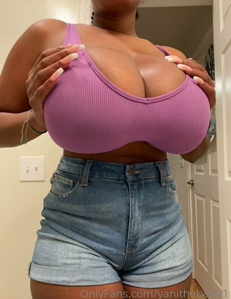 Yanithebbody1 onlyfans leaks.