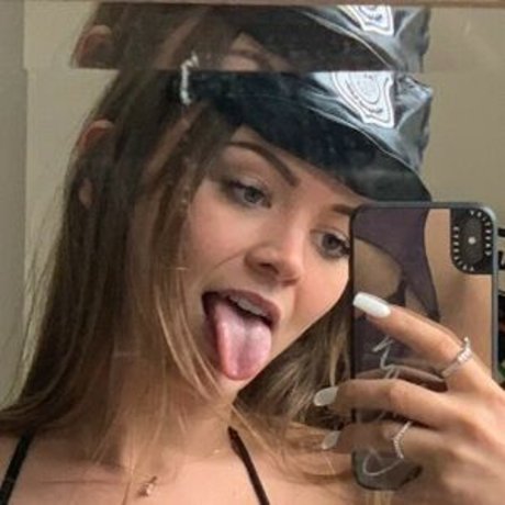 Charlotte Hanna onlyfans naked leak